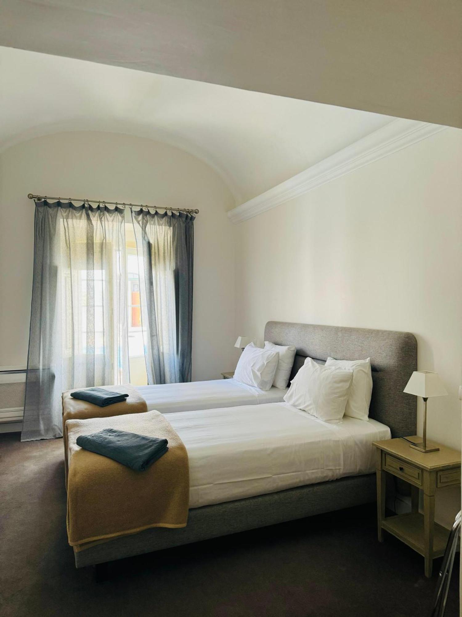 Solar Dos Frades Hotel Ferreira Do Alentejo Ngoại thất bức ảnh